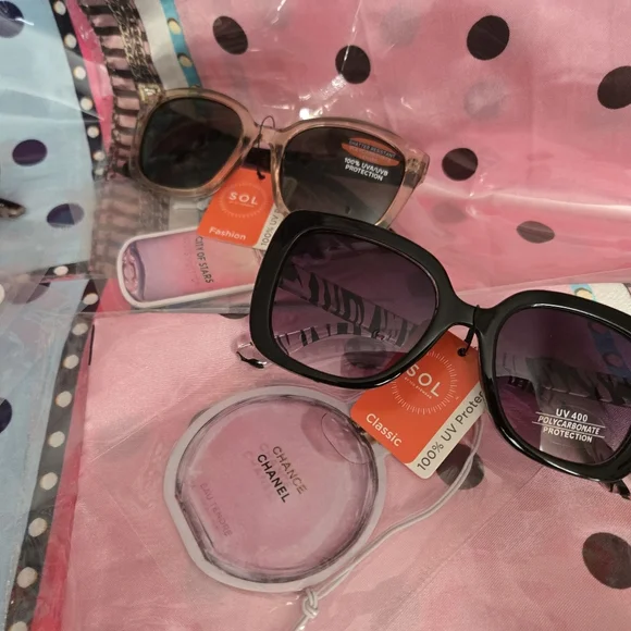 Sunnies, FRESHIES, & SCARVES Bundles - Picture 5 of 5